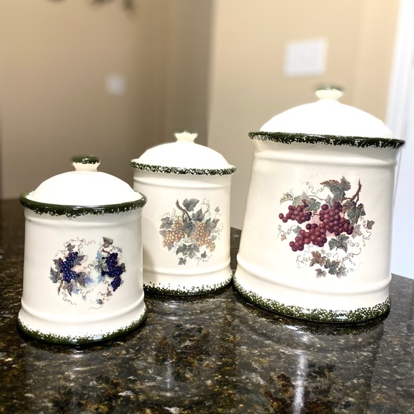 Vintage TRUE WORLD China Fruit Green Red Black Grapes Ceramic Canisters Storages - Picture 1 of 11
